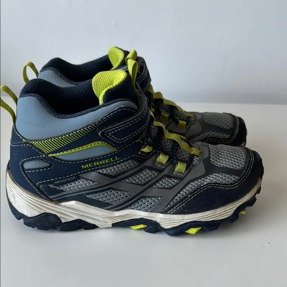 Merrell Kids' Black and Yellow Sneakers Size 2.5 - Picture 4 of 7